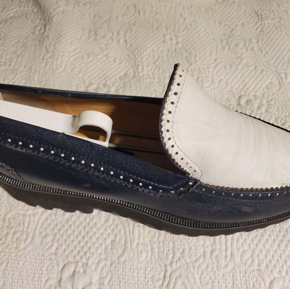 Fashionable, Loafer- Style Golf Shoes